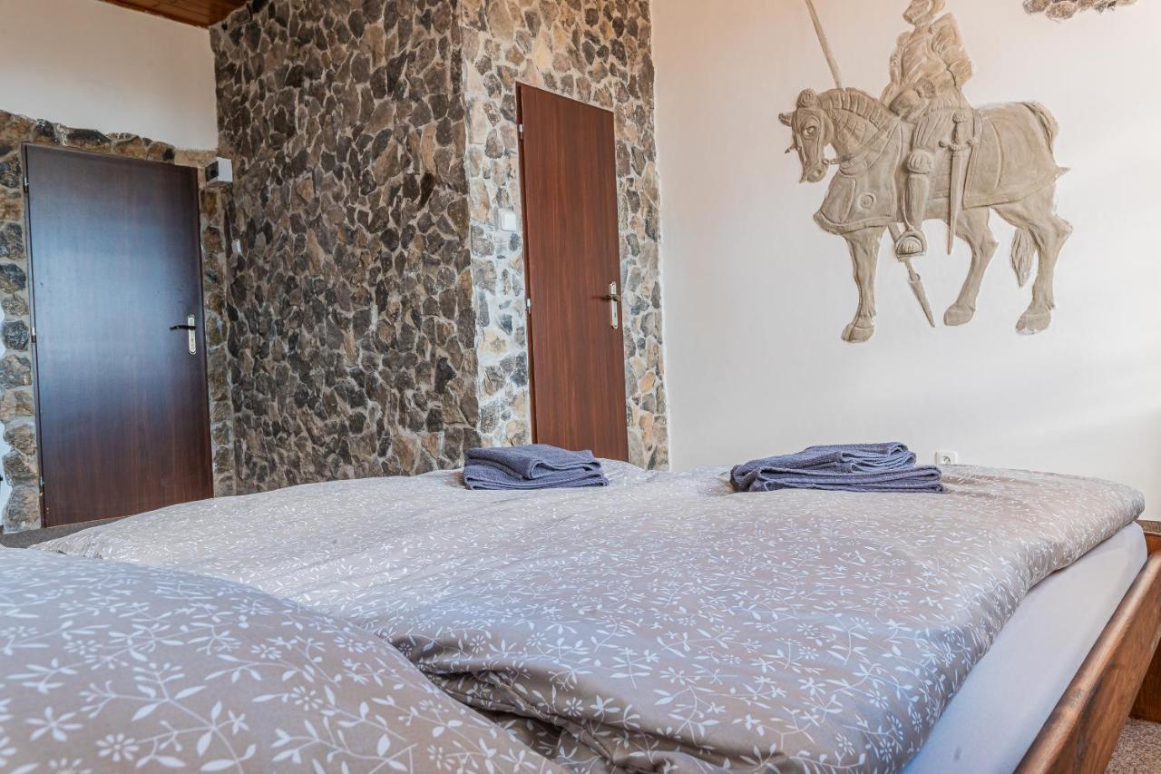 Penzion Hrad Doubravka Cieplice Zewnętrze zdjęcie